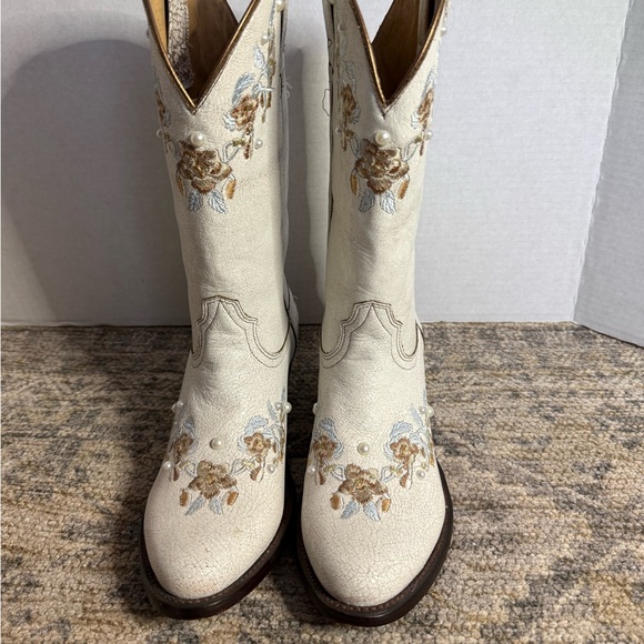 Shyanne Byrdie Crack Embroidered Western Boots - Picture 12 of 13